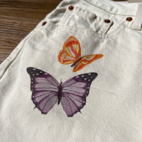 Levi 501 Butterfly Denim Shorts - Picture 3 of 7